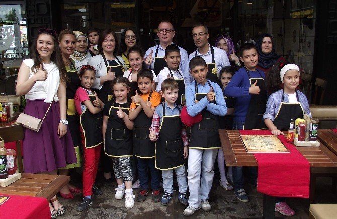 Talasemili Çocuklar "Kök Hücre Kardeşleri" Bekliyor