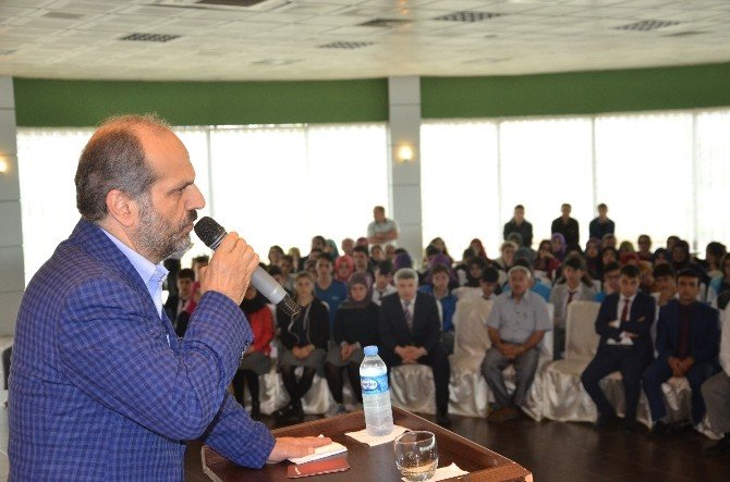 İşadamı Nuri Albayrak’tan Oflu Öğrencilere Altın Öğütler