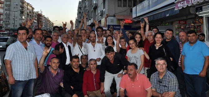 Görevden Alınan Mhp İl Başkanı Alkışlarla Uğurlandı