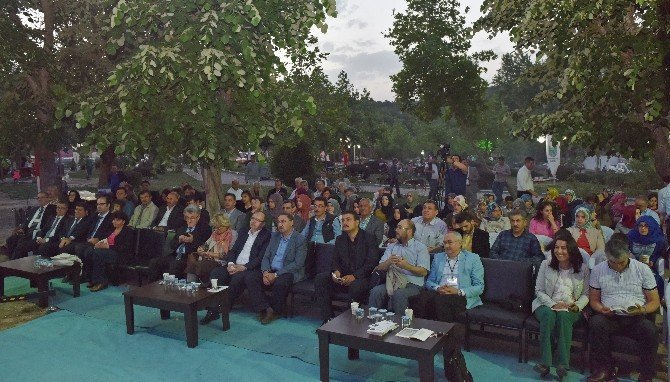 Tümbüldek’te Şiir Dolu Gece