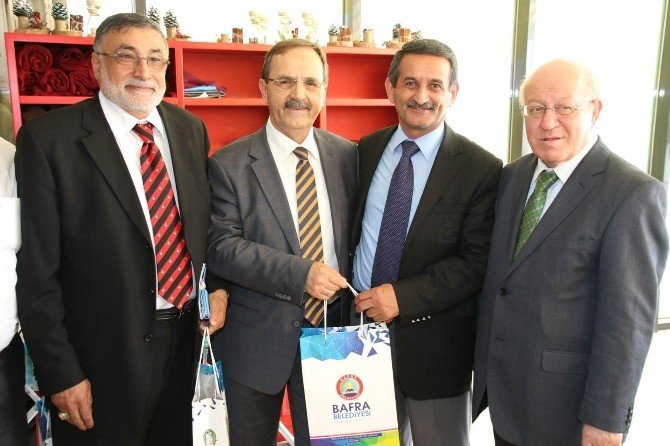 Şairlerden Başkan Şahin’e Ziyaret