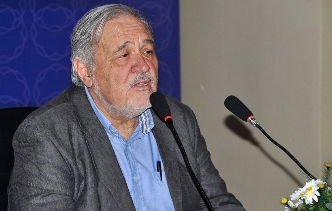 İlber Ortaylı: ’’Elhamdülillah Müslümanız, Bu Bizim Kimliğimizin Bir Parçasıdır’’