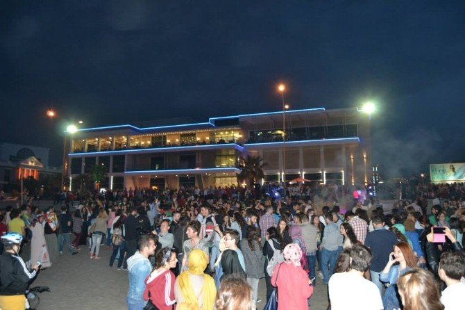 Yeşilyurt Avm 19 Mayıs Gençlik Şöleni