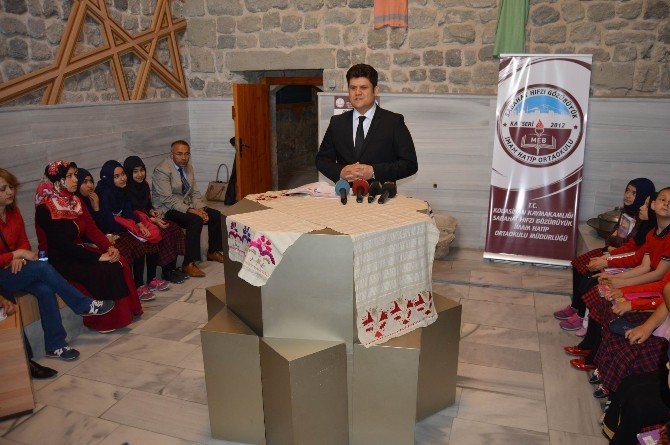 Öğrenciler 810 Yıllık Binada Ders Yaptı