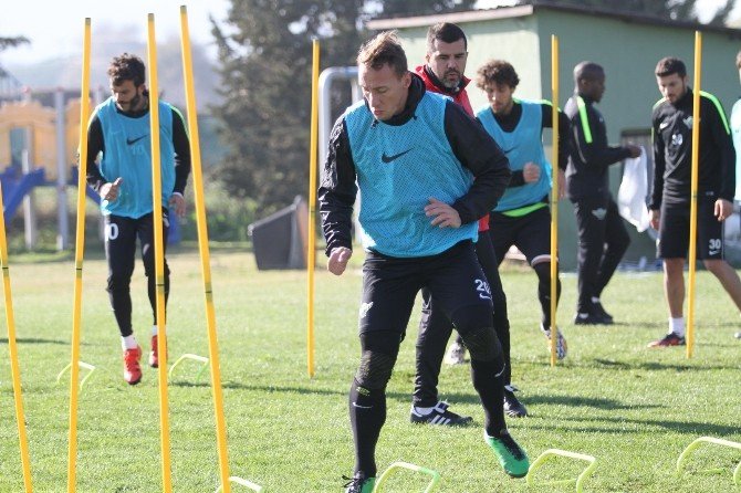 Akhisar Belediyespor’da Bir Ayrılık Daha