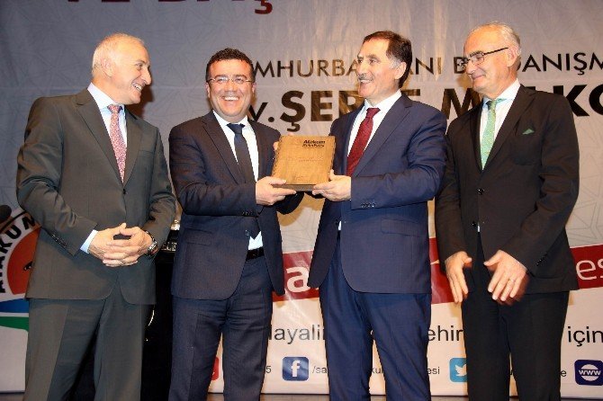 Cumhurbaşkanı Başdanışmanı Malkoç’tan 1982 Anayasası’na İlginç Benzetme