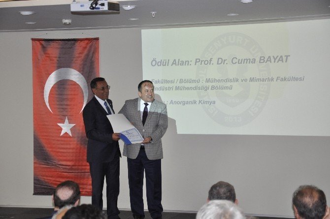 İstanbul Esenyurt Üniversitesi’nde Bilim Şenliği Ödül Töreni
