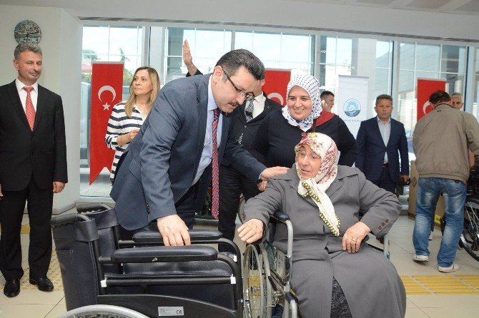 Genç, Engellileri Sevindirdi
