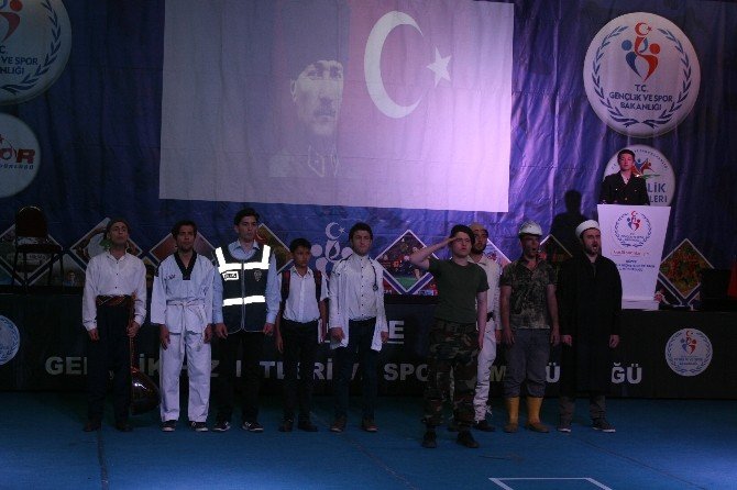 Düzce’de 19 Mayıs Coşku İle Kutlandı
