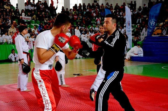 Giresun’da 19 Mayıs Coşkuyla Kutlandı