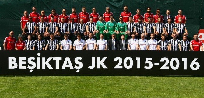 Beşiktaş Şampiyonluk Pozunu Verdi