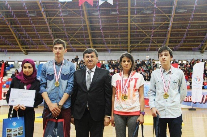 Atatürk’ü Anma, Gençlik Ve Spor Bayramı Trabzon’da Çeşitli Etkinliklerle Kutlandı.
