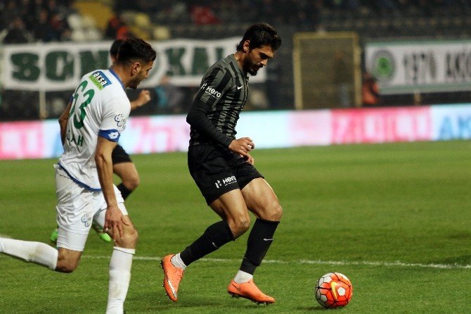Akhisar Belediyespor’da Bir Oyuncu Daha Bursaspor Yolcusu