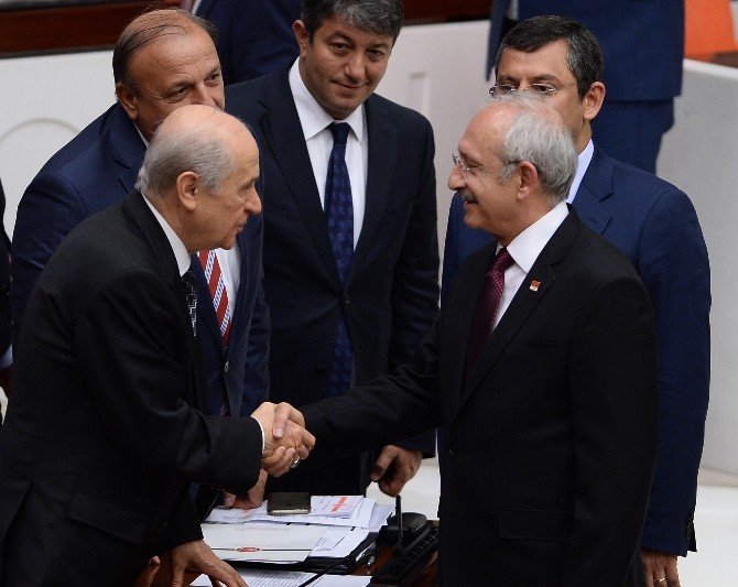 Meclis’te Kılıçdaroğlu-bahçeli Sohbeti