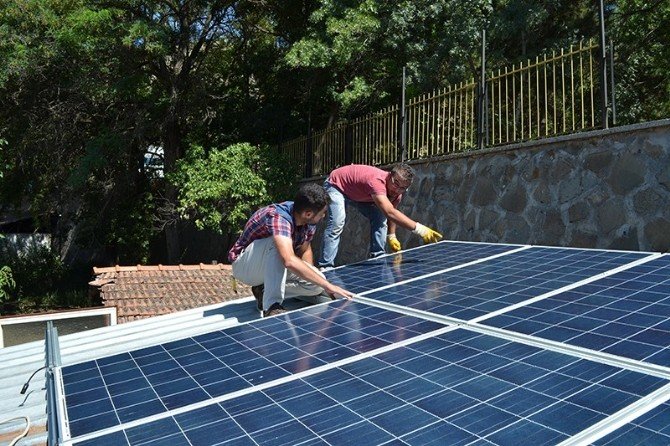 Mesleki Ve Teknik Anadolu Lisesi Elektrik Enerjisi Üretti