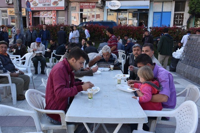 Dursunbeyli Beşiktaşlılar Şampiyonluğu Farklı Kutladı