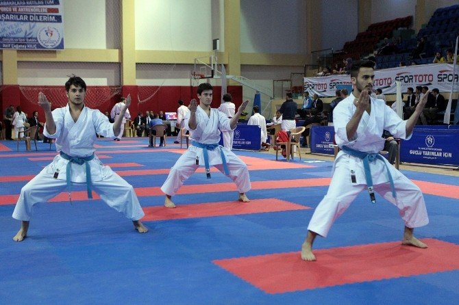 Kulüpler Karate Şampiyonası’nda İlk Güne İstanbul Damgası