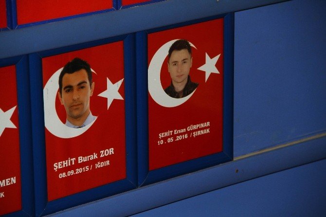 68. Şehidin Fotoğrafı Panoya Asıldı