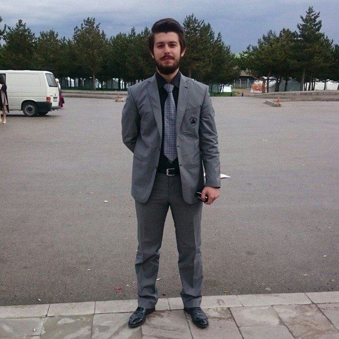 Mezuniyeti İçin Erzurum’a Gelen Aile, Çocuklarının Ölüm Haberiyle Yıkıldı