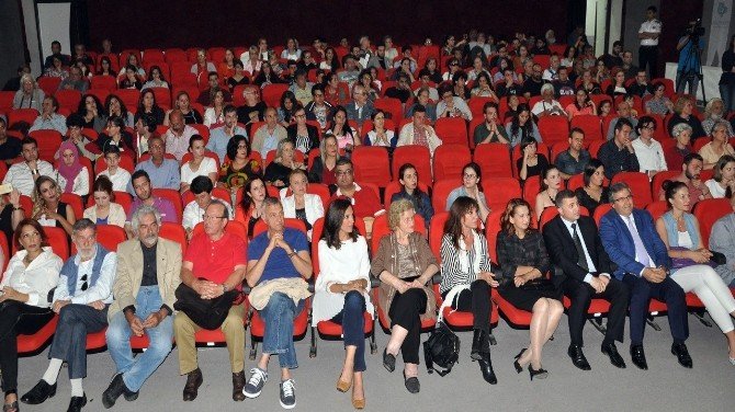 Ünlü Yönetmene Saygı Gecesi