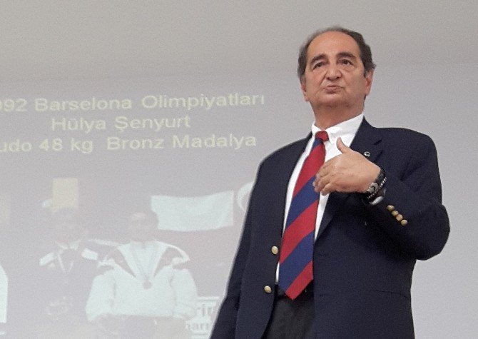 Dumesf Başkanı Muzaffer Ilıcak Bodrum’da Gençlerle Buluştu