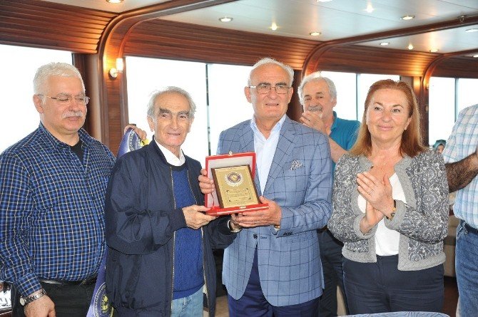 Başkan Yılmaz Lise Arkadaşlarıyla Buluştu