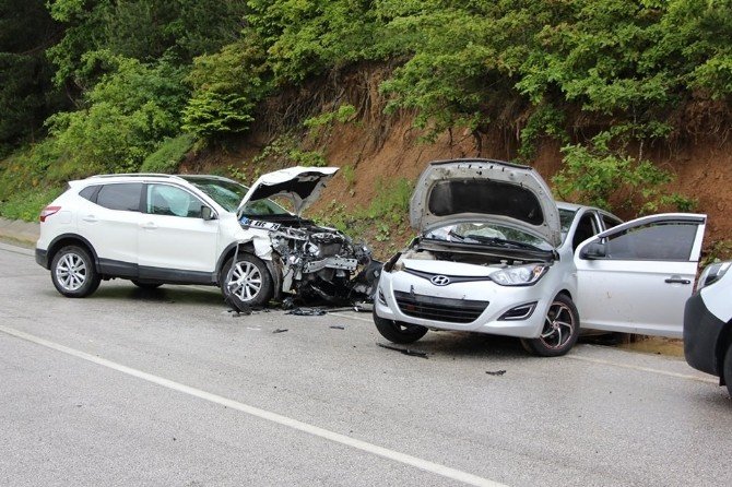 Bolu’da Trafik Kazası: 4 Yaralı