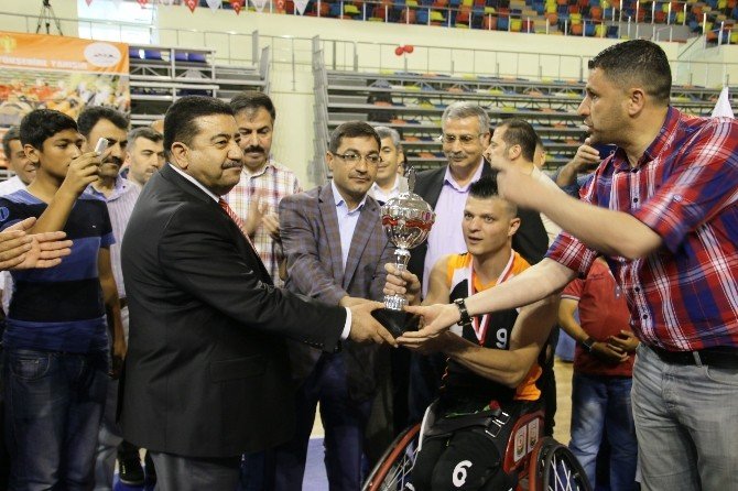 Büyükşehir Belediye Engelli Spor Takımı Şampiyonluk Kupasını Aldı