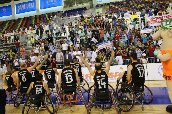 Büyükşehir Belediye Engelli Spor Takımı Şampiyonluk Kupasını Aldı