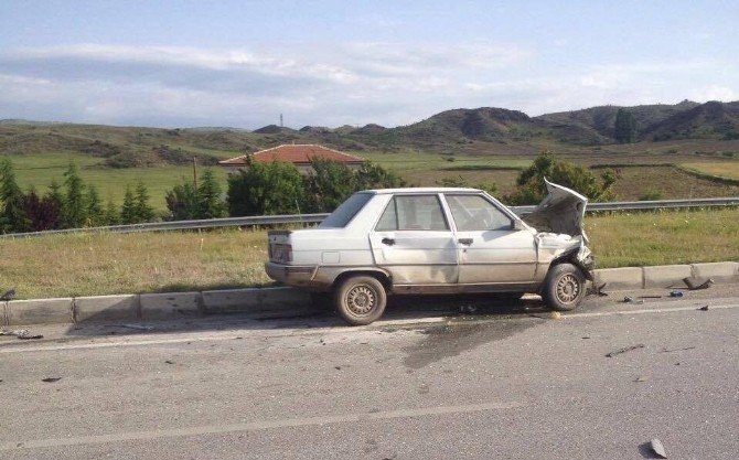 Çorum’da Trafik Kazası: 2 Yaralı