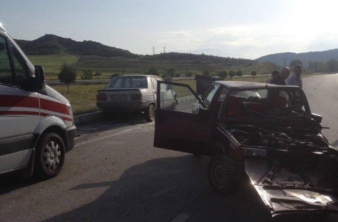 Çorum’da Trafik Kazası: 2 Yaralı