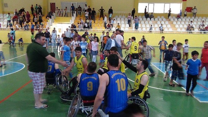 Engelsiz Ceylanlar’da Buruk Sevinç
