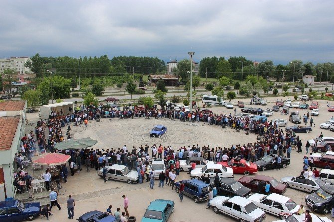 Modifiye Araç Sahipleri Çarşamba’da Buluştu