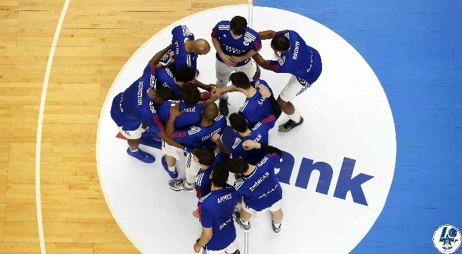 Anadolu Efes - Darüşşafaka Doğuş Serisinin Biletleri Satışta