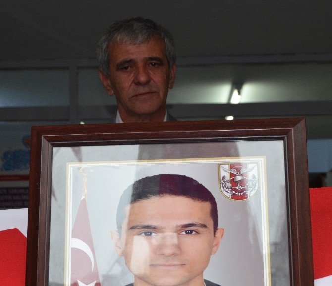 Trabzon Şehidini Uğurluyor