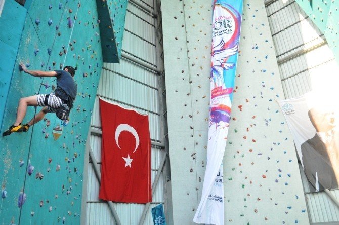 Ünisporfest Üniversitelileri Sporda Buluşturdu