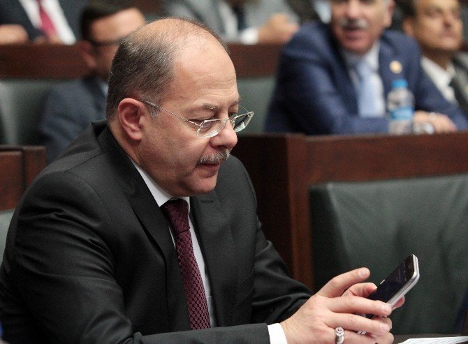 65. Hükümetin Sağlık Bakanı Akdağ, Haberi Ak Parti Grup Toplantısı’nda Aldı