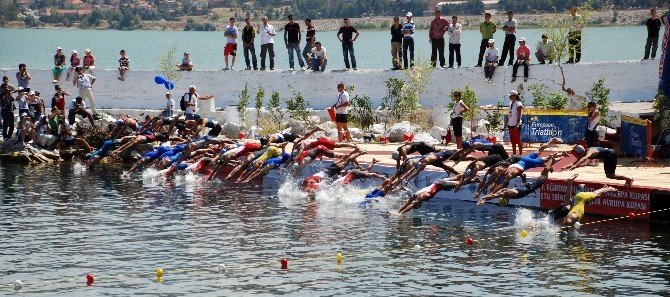 Eğirdir Triatlon Yarışları Şehit Demir Adına Düzenlenecek