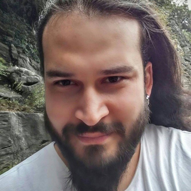 Üniversite Öğrencisi Genç Kansere Yenik Düştü