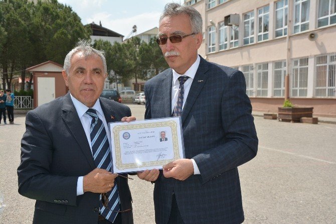 Okulda Bilim Fuarı Ve Resim Sergisi
