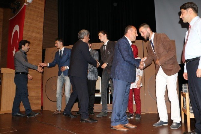 Aşık Veysel Vezirköprü’de Anıldı