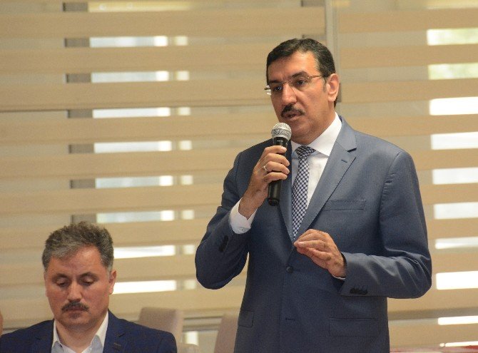 Bakan Tüfenkci Malatyalı Hemşehrilerini Ağırladı
