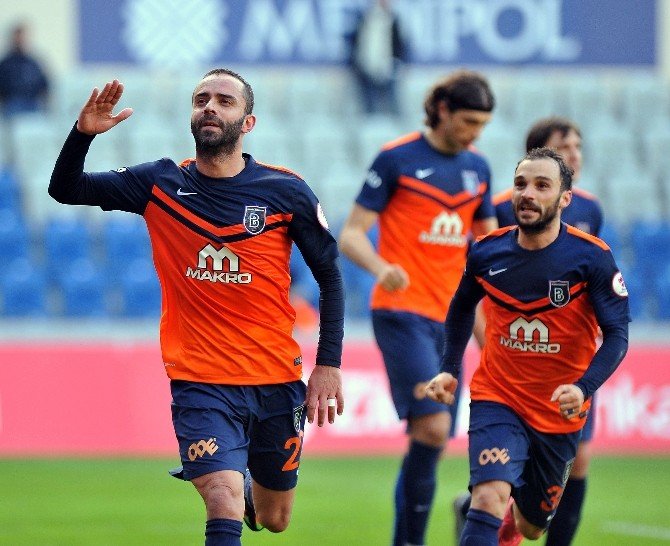 Semih Şentürk’ten Başakşehir’e Veda