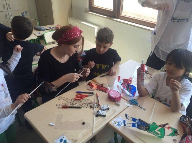 Öğrenciler Kendi Karagöz Ve Hacivat’ını Yaptı