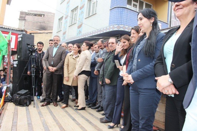 Hdp Eş Genel Başkanı Figen Yüksekdağ Ağrı’da