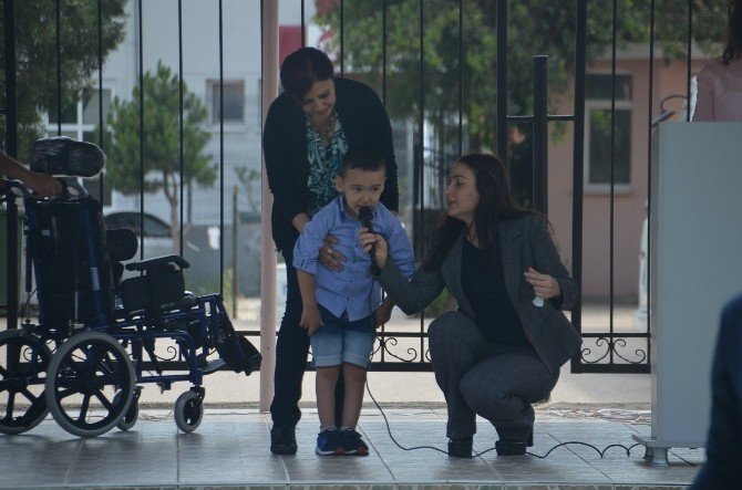 Engelli Çocuklar Tekerlekli Sandalyelerine Kavuştu