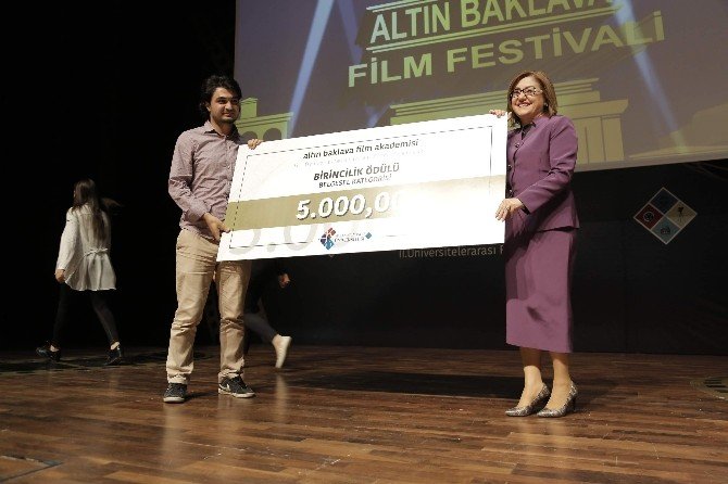 2. Altın Baklava Film Festivali Görkemli Başladı