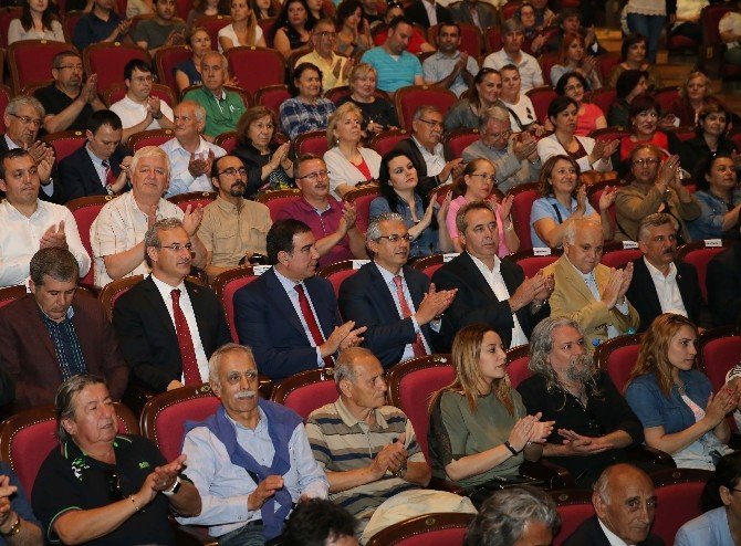 Eski Devlet Bakanı Toprak’tan Mülteciler İçin Atatürk Vurgusu