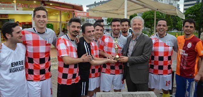 Şampiyon Laboratuvar
