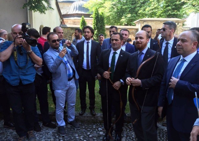 İlk Oku, Cumhurbaşkanı Erdoğan’ın Oğlu Bilal Erdoğan Bosna’dan Attı